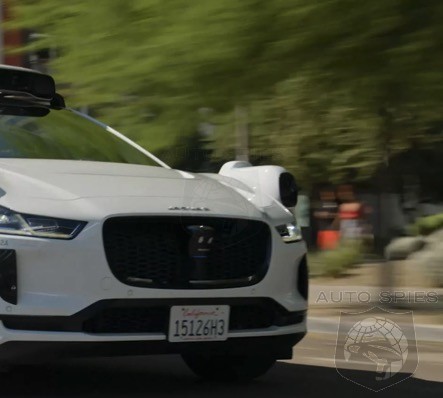Phoneix Police Officer Pulls Over Waymo Taxi For Driving The Wrong Way, But Has No One To Ticket